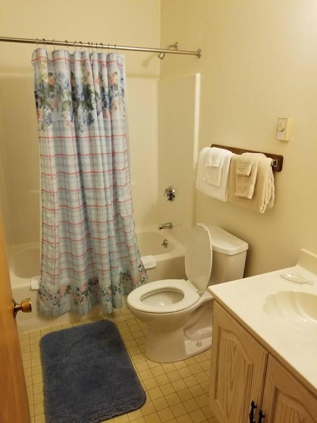 Kancamagus Swift River Inn Albany Room photo